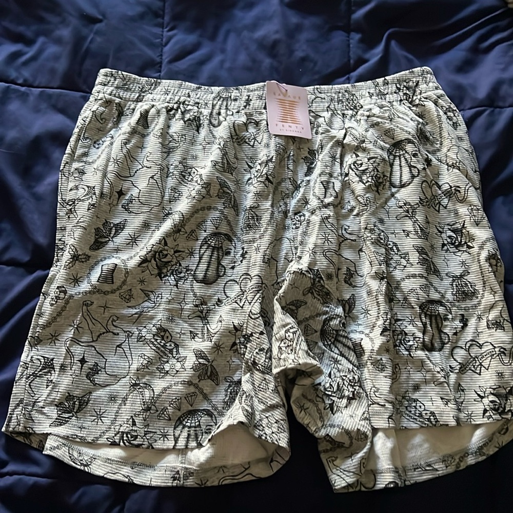 Men’s graphic shorts
